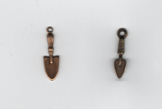 Garden Spades charm