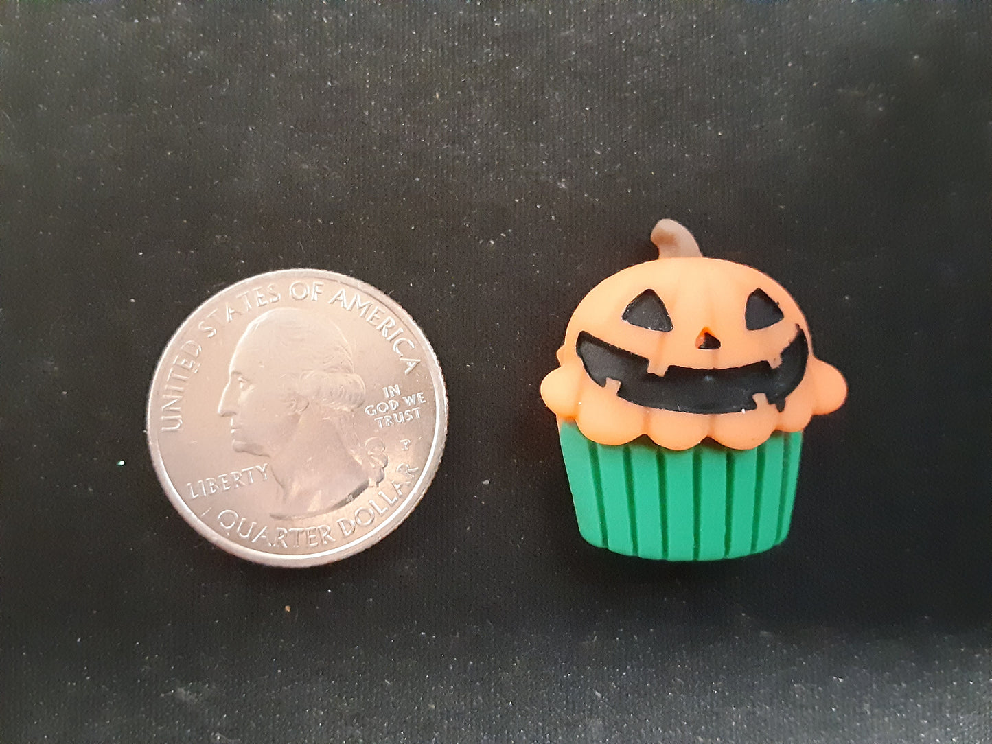 Boo-licious needle minders