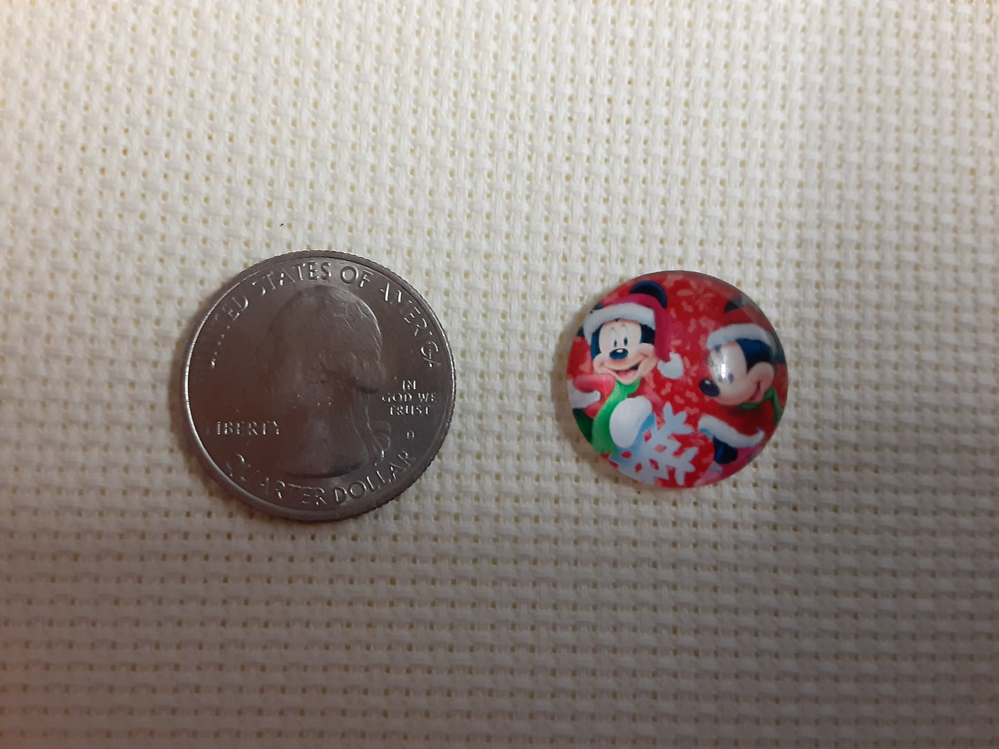 Mickey & Minnie Cabochon needle minders