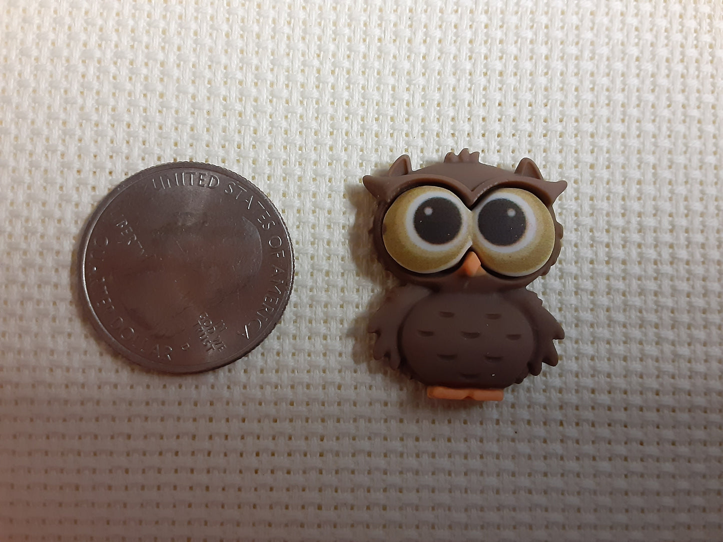 Big Eyes Owl Needle Minder