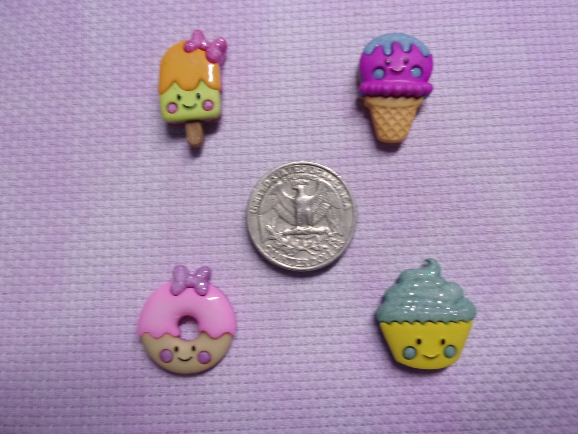 Smiley Desserts Needle Minders