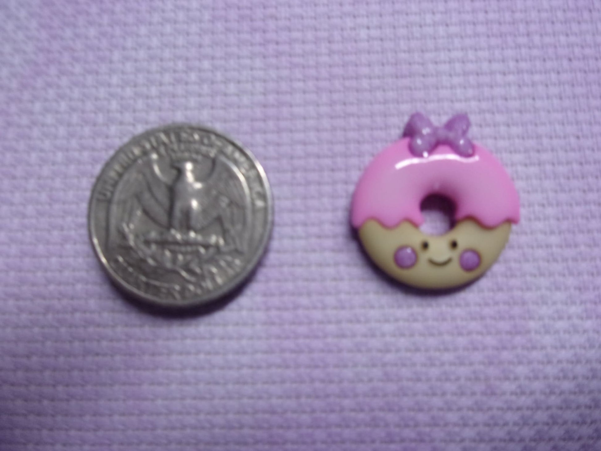 Smiley Desserts Needle Minders Donut