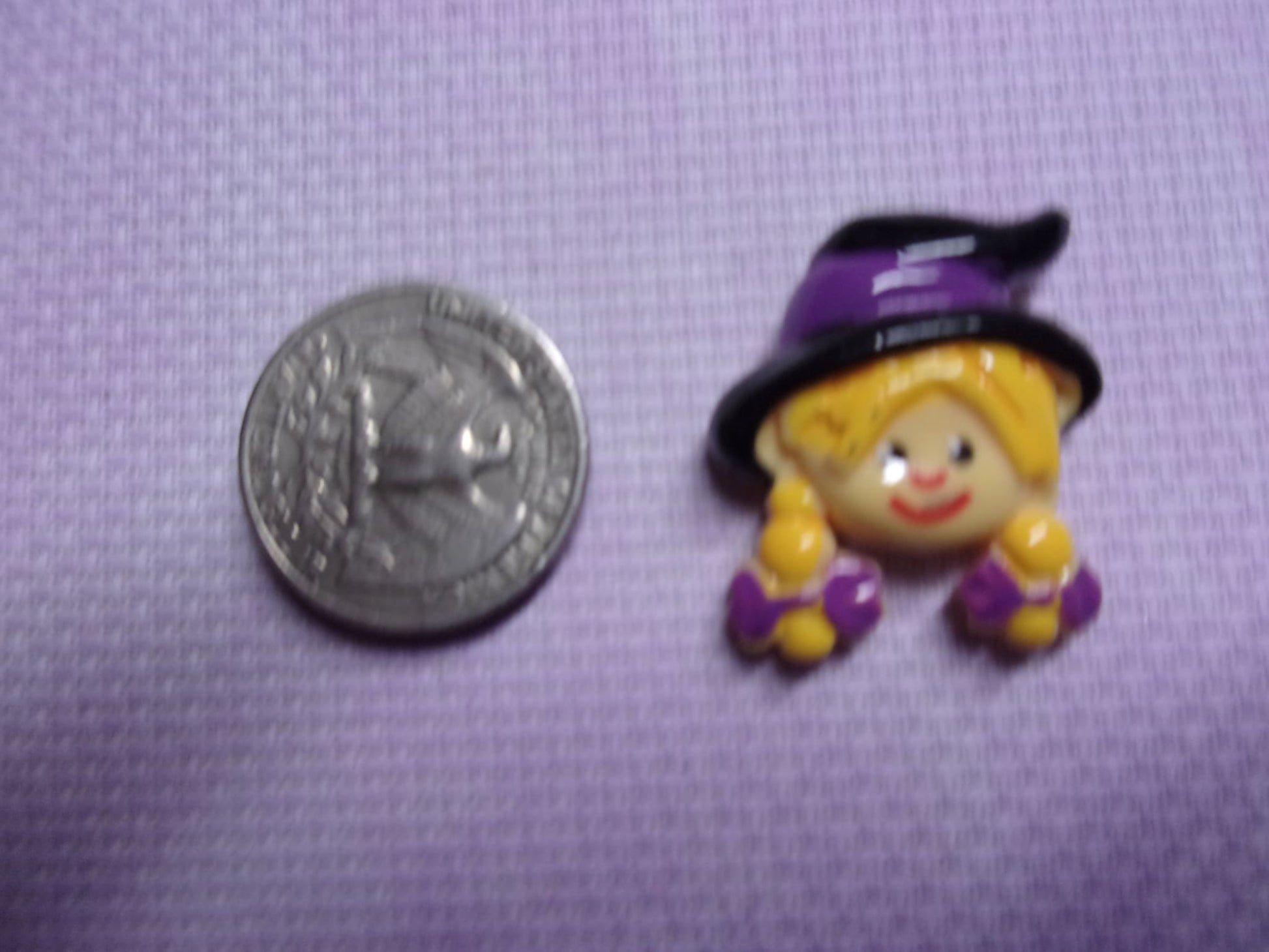 Halloween Resin Needle Minders Blond Witch