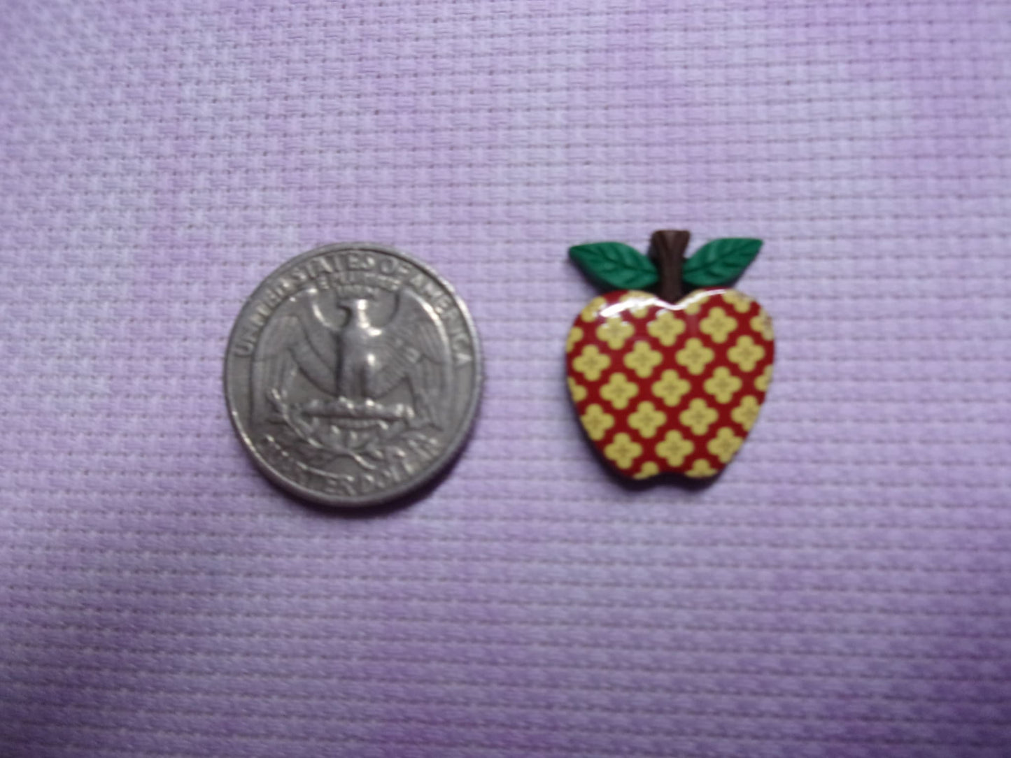 Fruits Needle Minders Plaid Apple