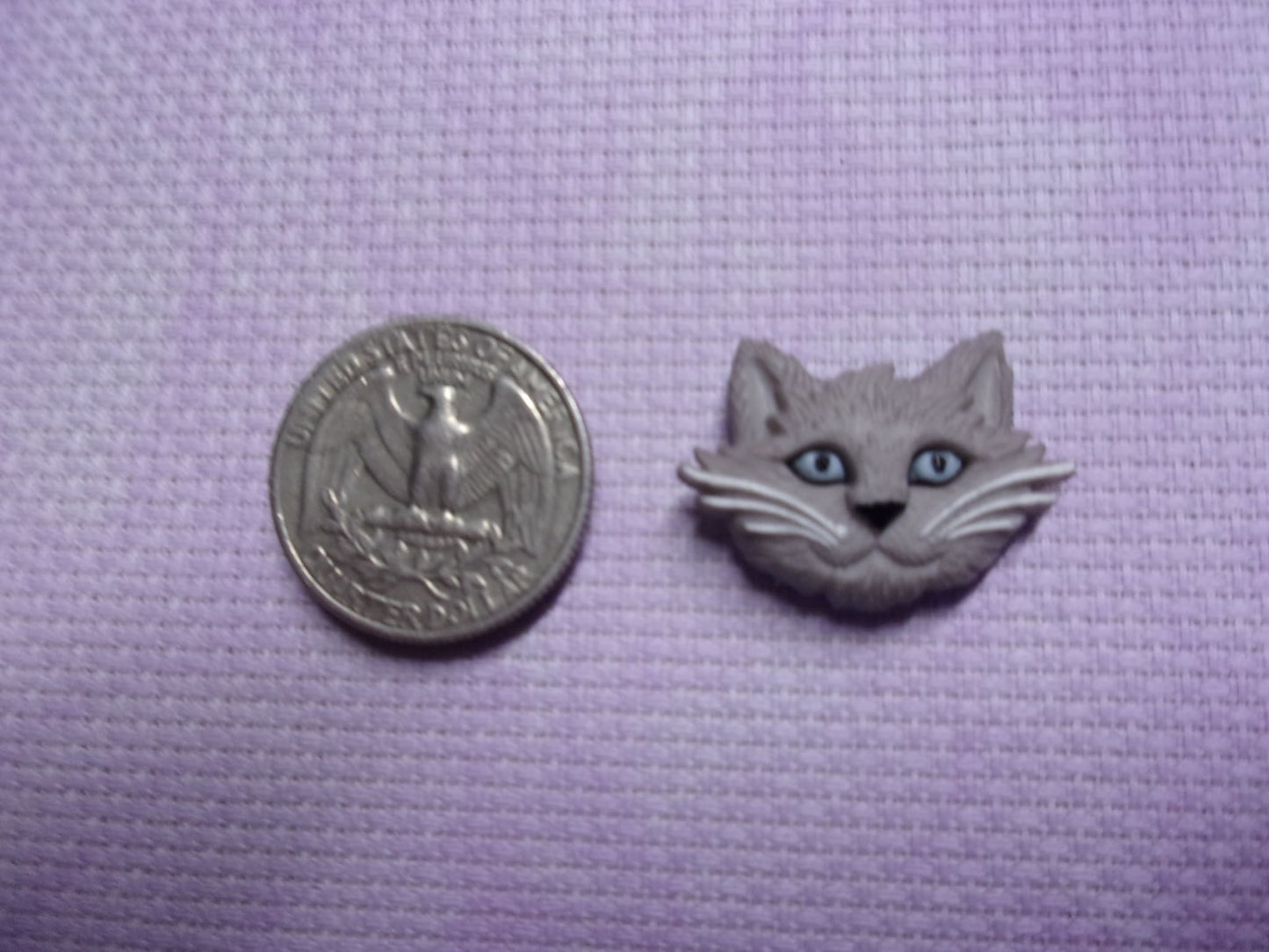 Cat Head Needle Minders Grey