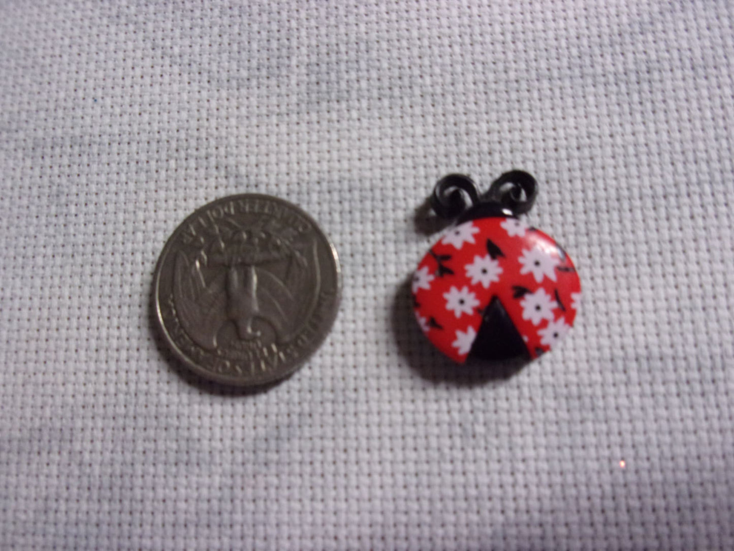 Lady Bugs And Bees Minders Red Flower Needle