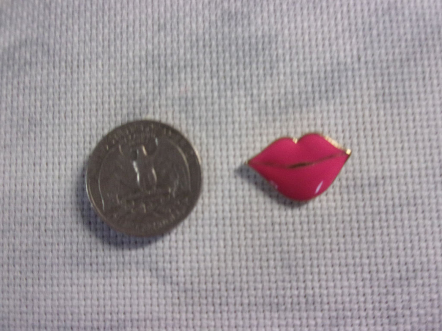 Metal Bridal Needle Minders Lips