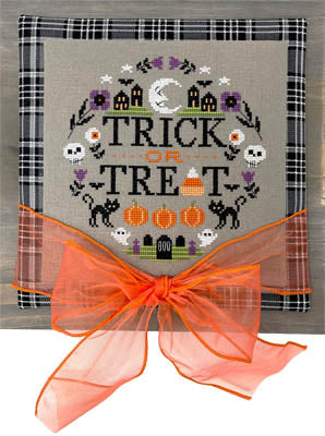 Tiny Modernist Halloween Wreath halloween cross stitch pattern