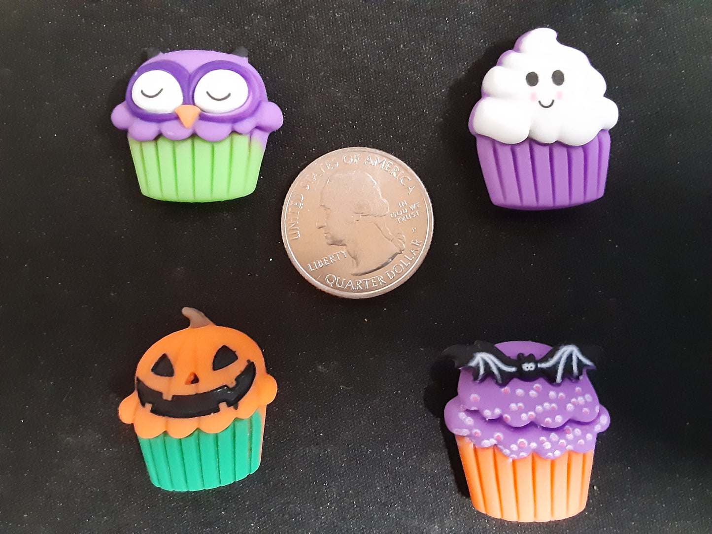 Boo-licious halloween cupcake needle minders