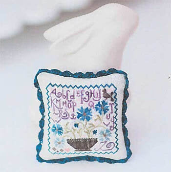 Tralala Alphabet Bleuet cross stitch pillow pattern
