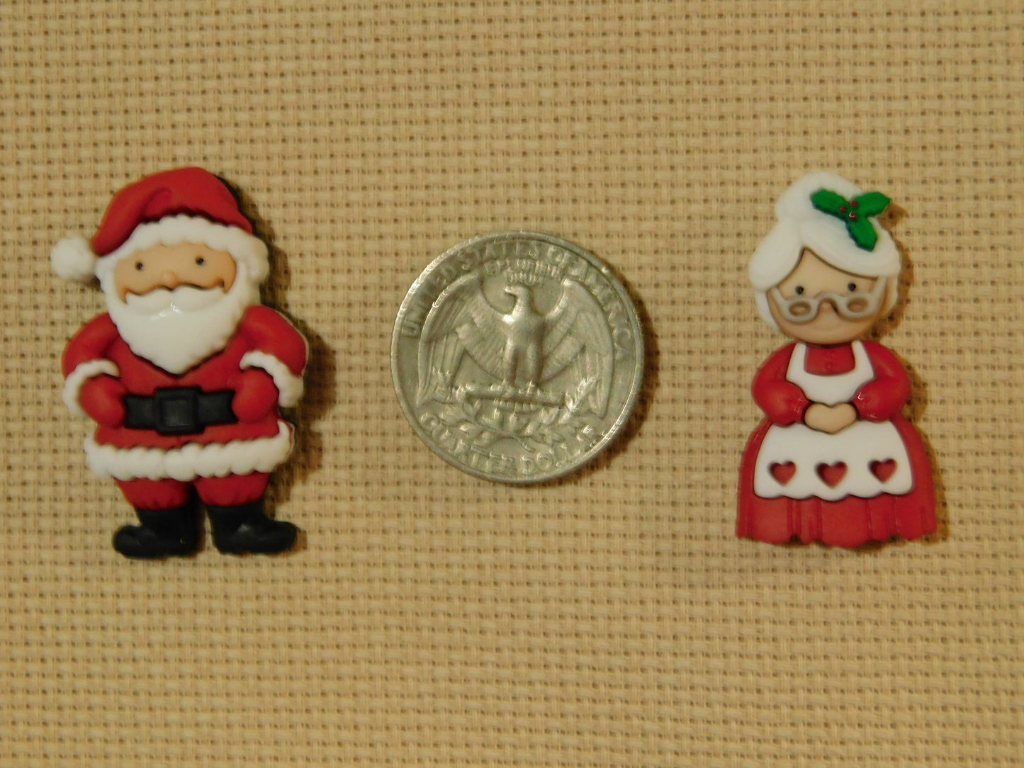 Mr. & Mrs. Santa Claus Christmas needle minders