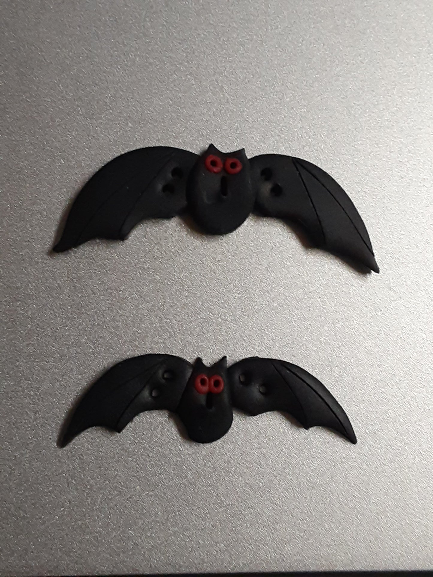 Stoney Creek Smooth-winged bat buttons