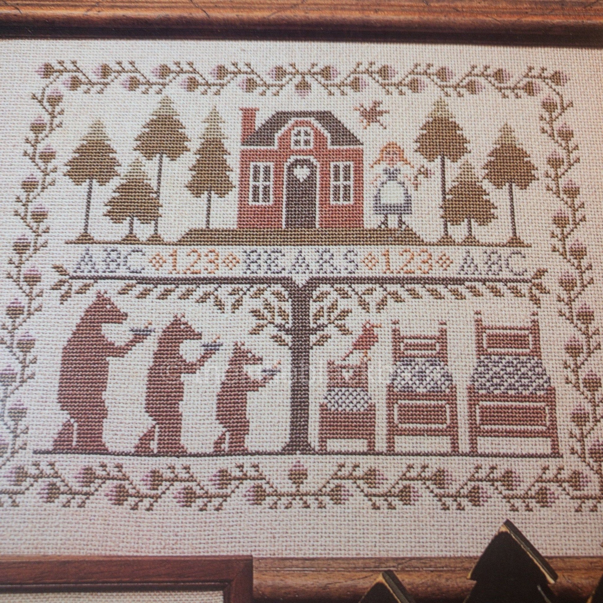 Prairie Schooler The ThreeBears 12 cross stitch pattern